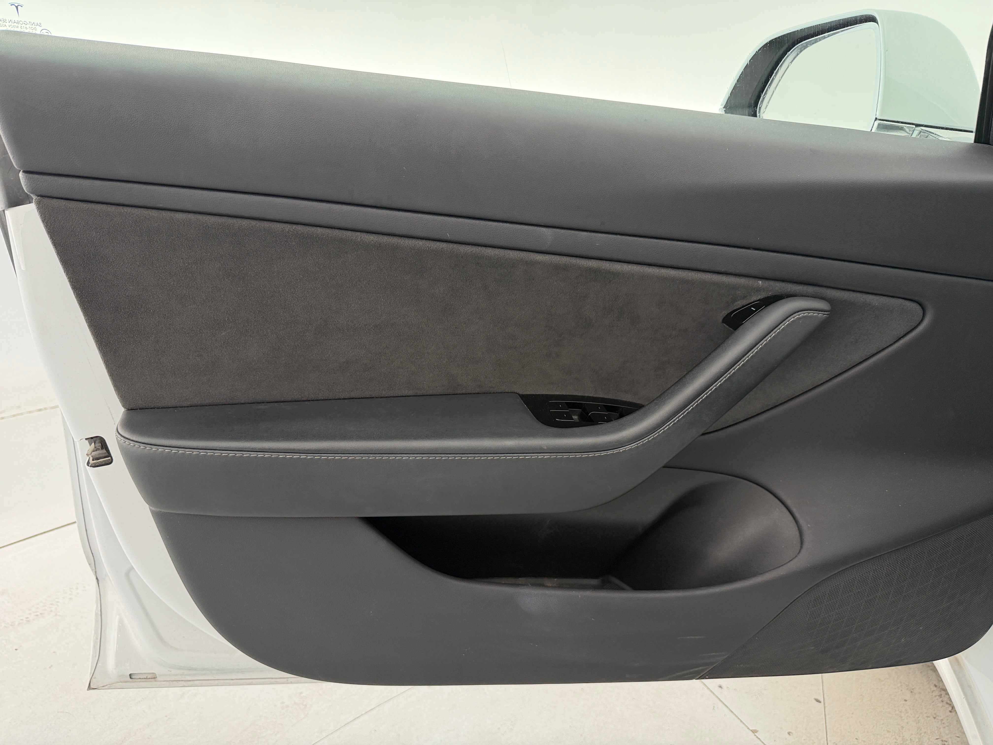 tesla model 3 2019 5YJ3E1EBXKF365725 image tesla model 3 2019 5YJ3E1EBXKF365725 image